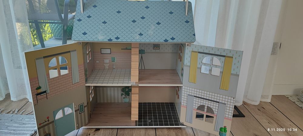 Domek dla lalek używany