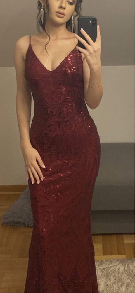 Sukienka mocna czerwień studniówka