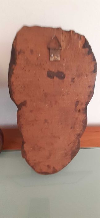 Caras Africanas em madeira artesanais.