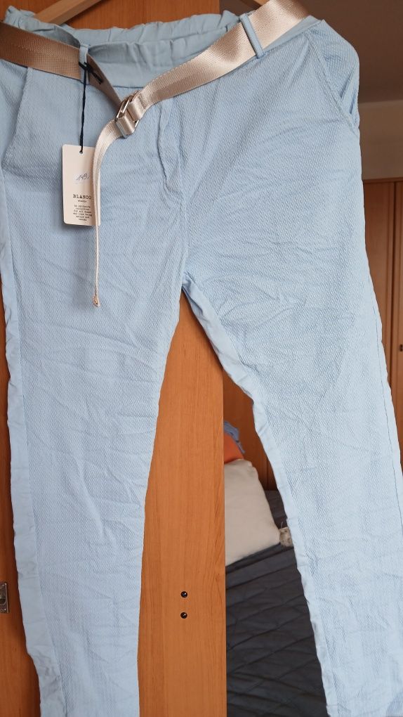 Spodnie włoskie niebieskie z paskiem