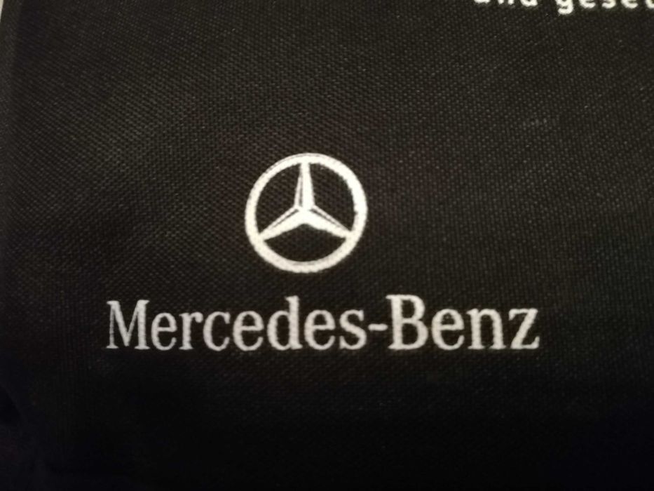 Sprzedam oryginalną apteczkę z Mercedesa