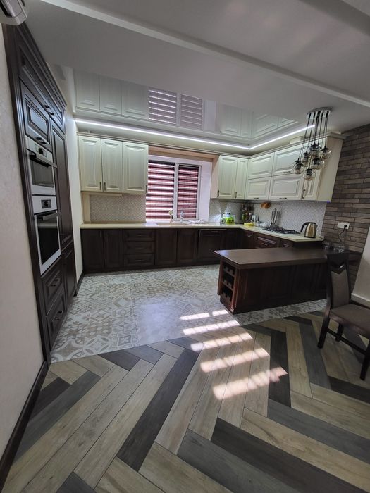 Продам 3 кім квартиру вул. Слави р-он Типографії