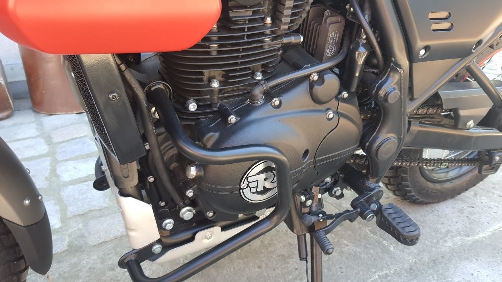 Royal Enfield Himalayan Scram 411