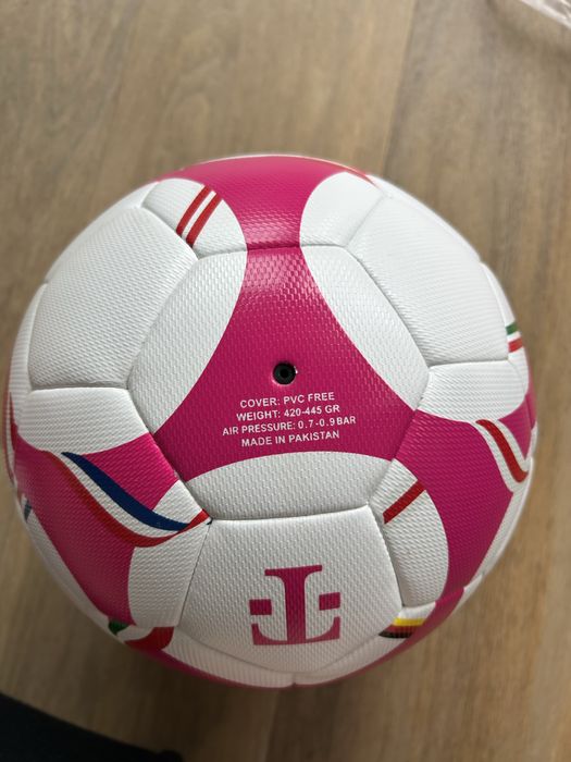 Piłka t-mobile euro 2024