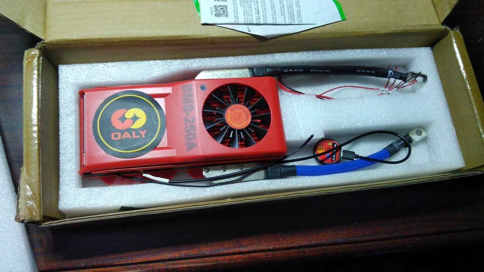 Daly Smart BMS Li-Ion 250A FAN Li-ion 3S 4S 12V BT