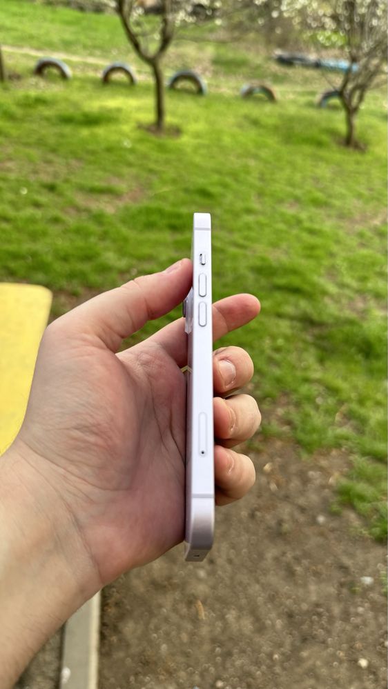 Iphone 14 на 128 гиг в хорошем состоянии