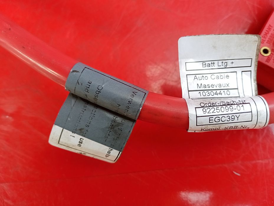 Клема акумулятора плюс BMW X3 F25 акумуляторная клема бмв х3 ф25 Шрот