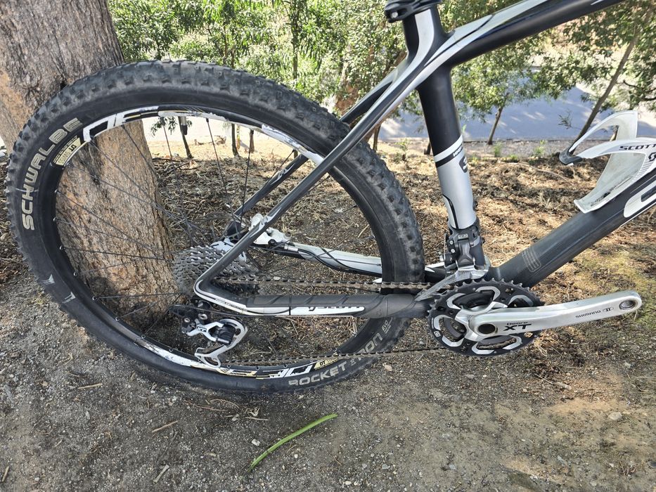 Scott scale carbono m com xt e reba