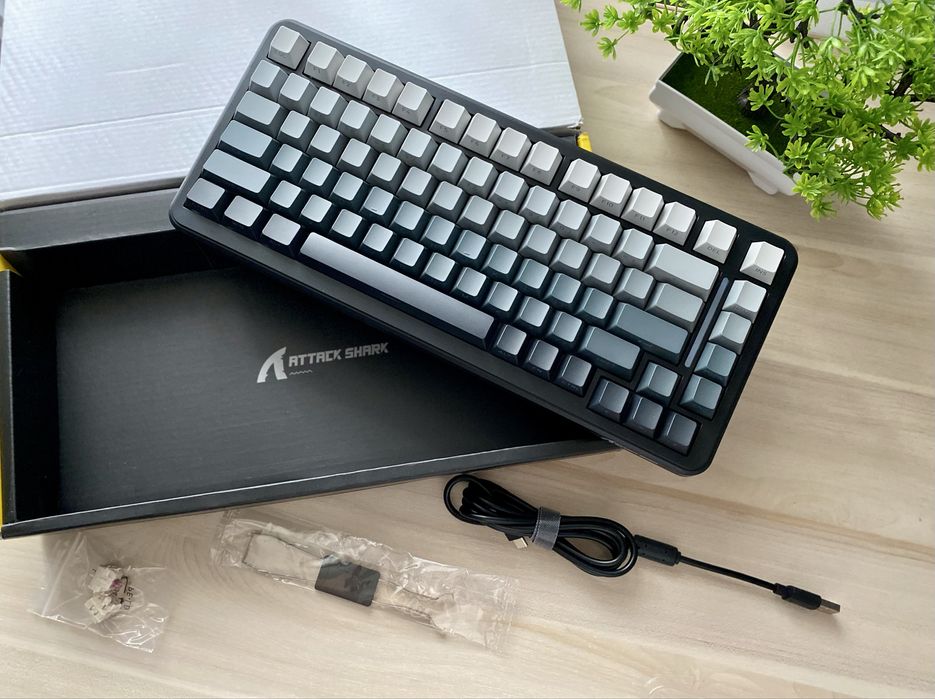 Нова бездротова механічна клавіатура Attack Shark M86