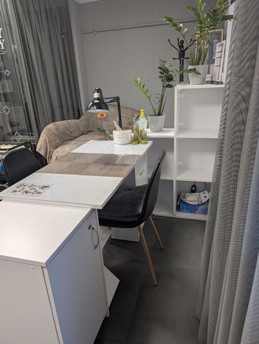 Здам в оренду робоче місце перукаря та майстра манікюру , педикюру