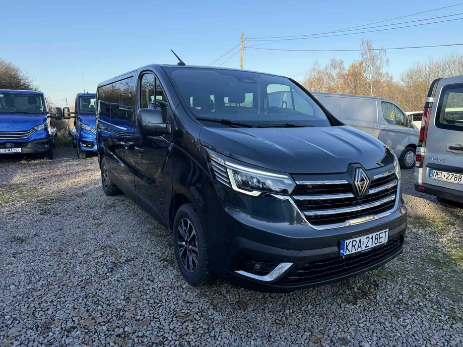 Wynajem Busa 9 osób Wypożyczalnia Busów Vivaro Trafic Multivan Osobowe