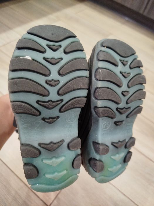 Buty śniegowce ocieplane 25 chłopięce