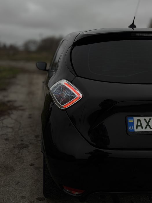 Продам элекро автомобиль Renault ZOE