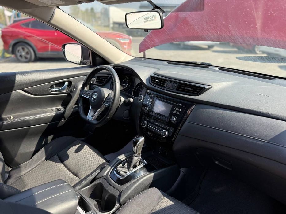 Nissan Rogue SV, 2017