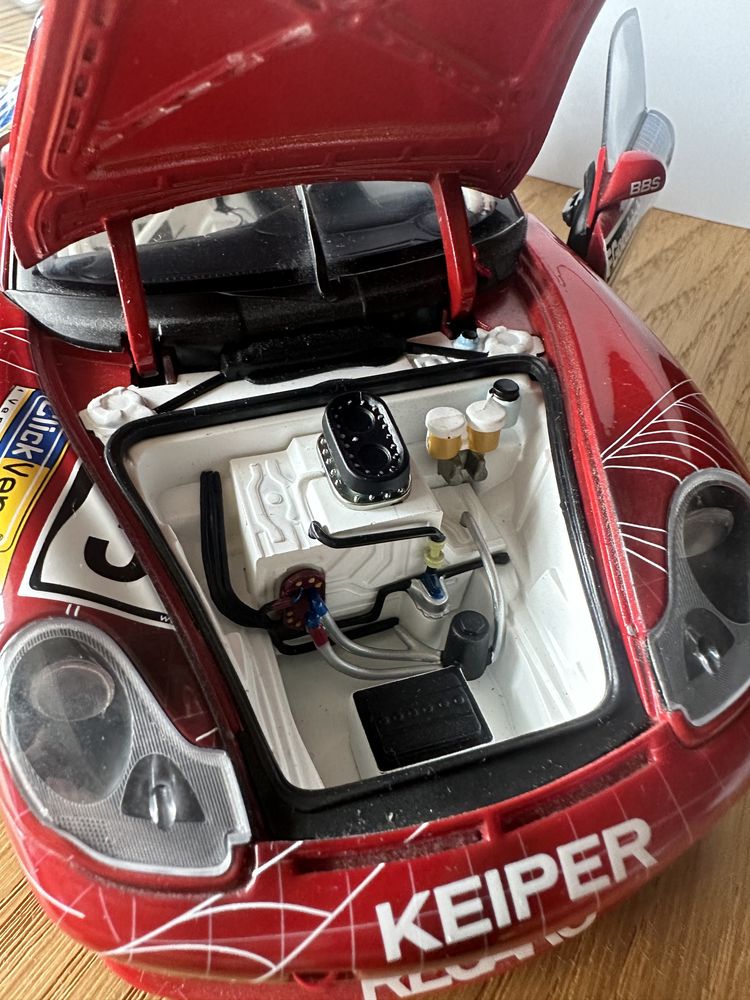 Autoart porsche 911 996 GT3 RS skala 1:18