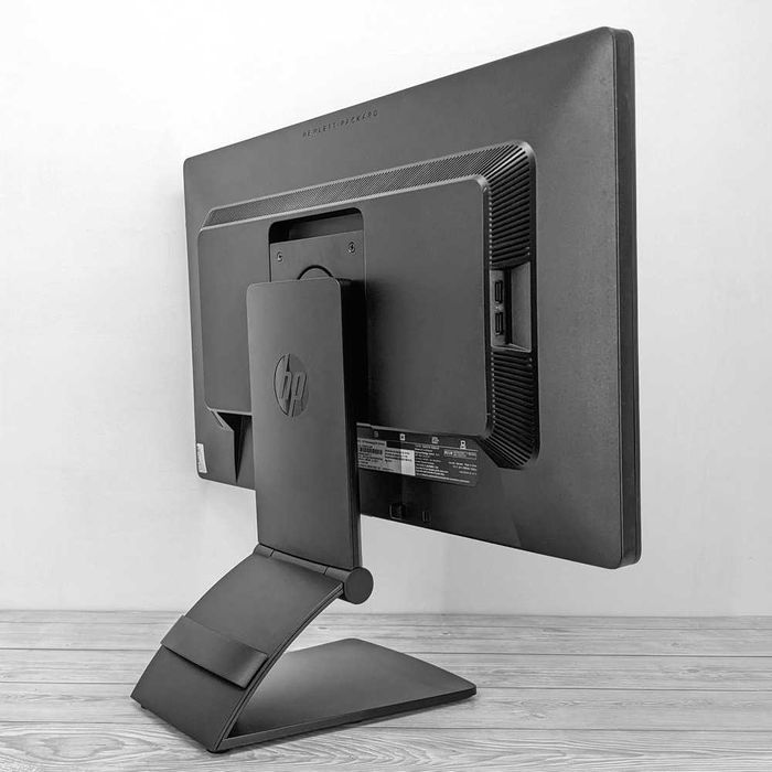 Гурт! HP E231 23" FHD | TN LED | VGA DVI DP | Pivot | Клас B