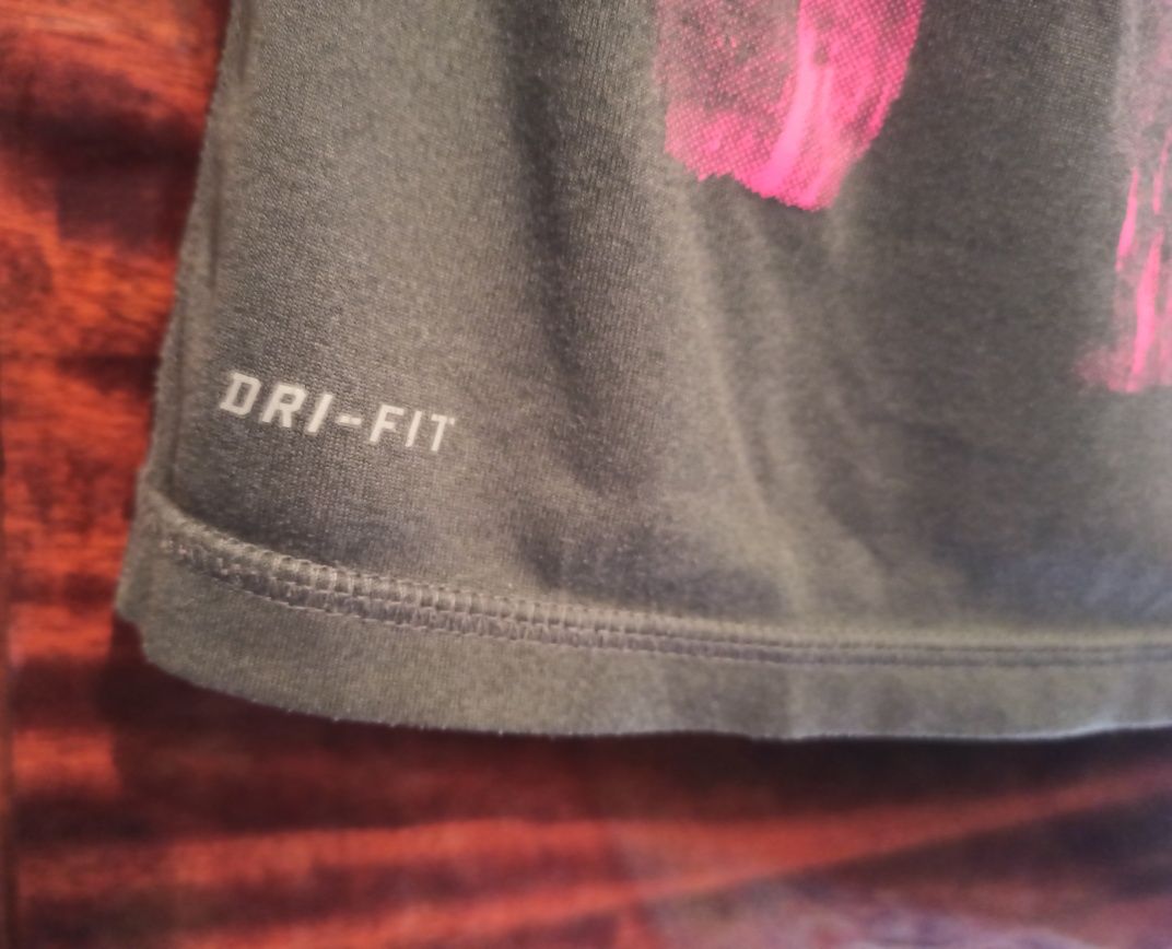Футболка Nike DRI-FIT женская