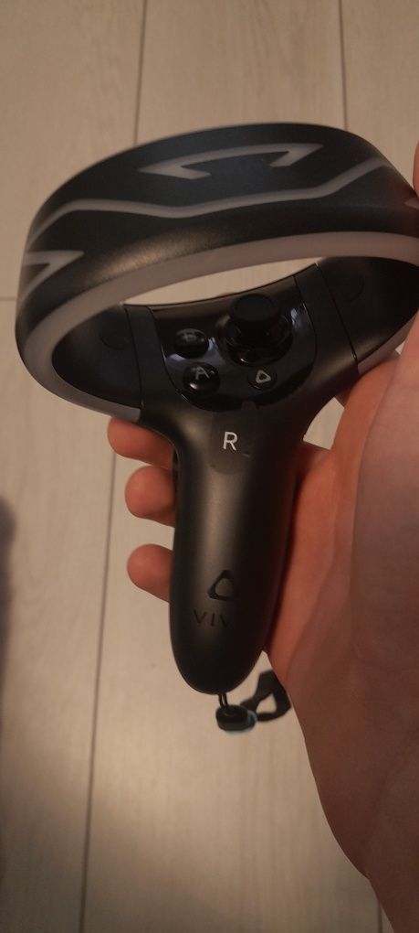 Htc vive cosmos.