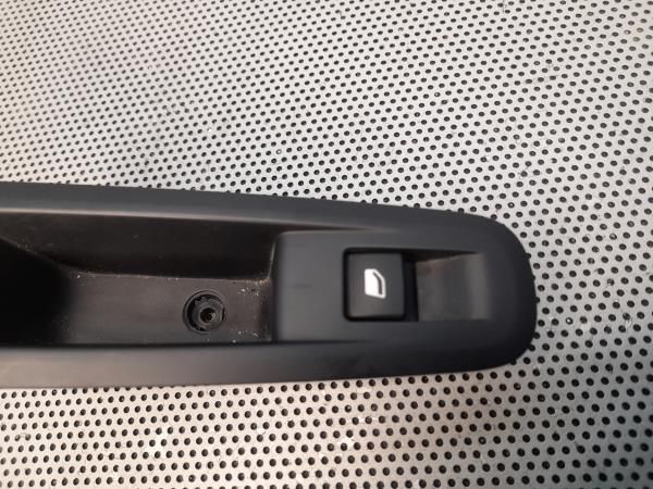 Comando / botão / interruptor vidros trás direito PEUGEOT 308 II