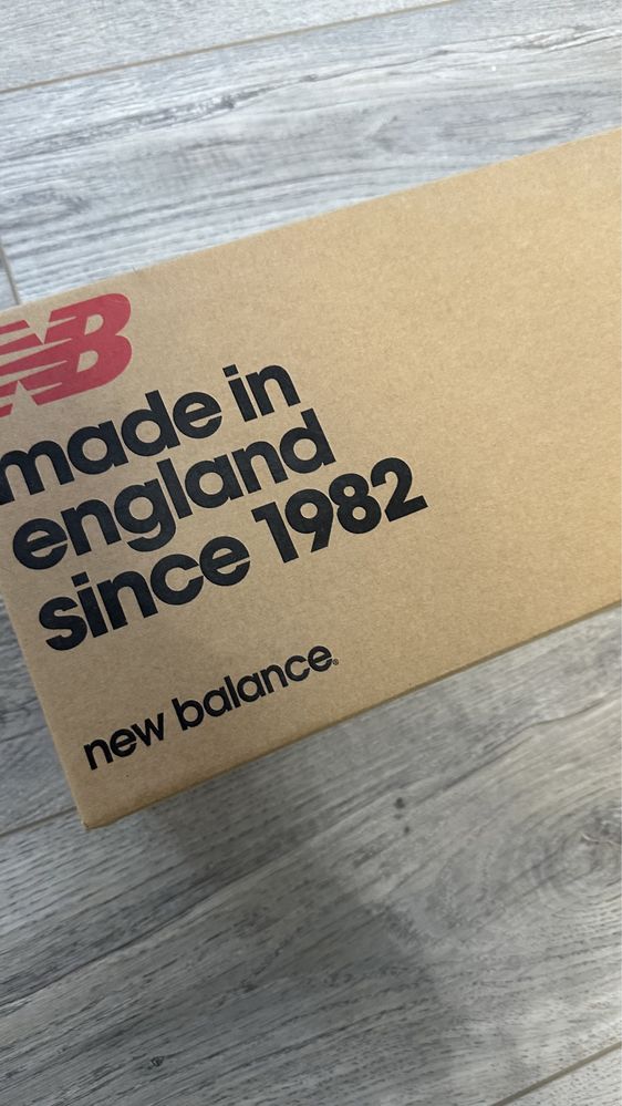Кроссовки New Balance Limited Editions, Англія