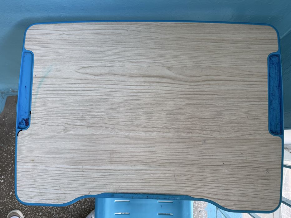 Дитяча парта зі стільцем (регульована по висоті)