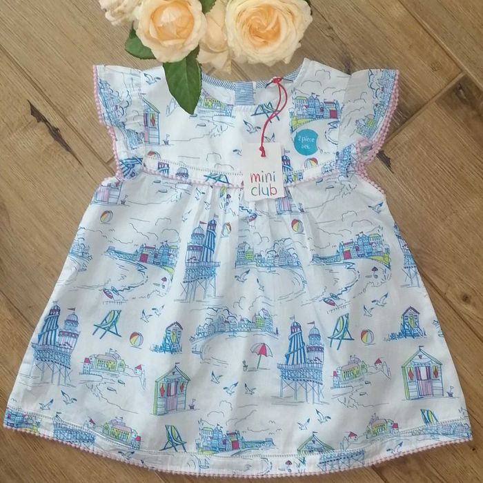 Новенька сукня для дівчинки