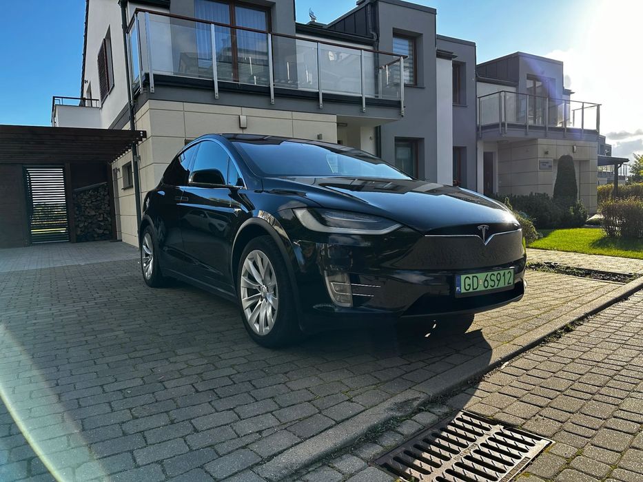 Tesla Model X FV23% automat 4x4 100 D Hak Auto z UE + CCS2
