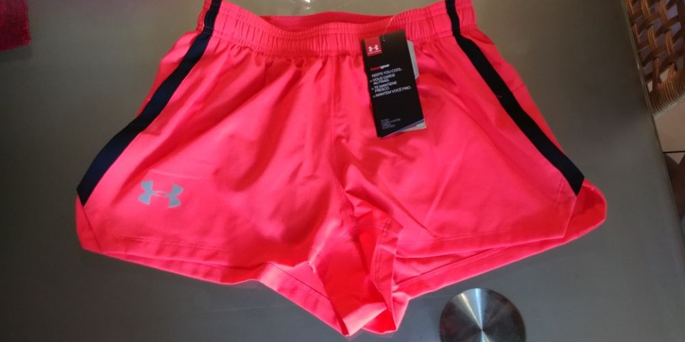 Specjalne spodenki dla biegaczy under armour r. M