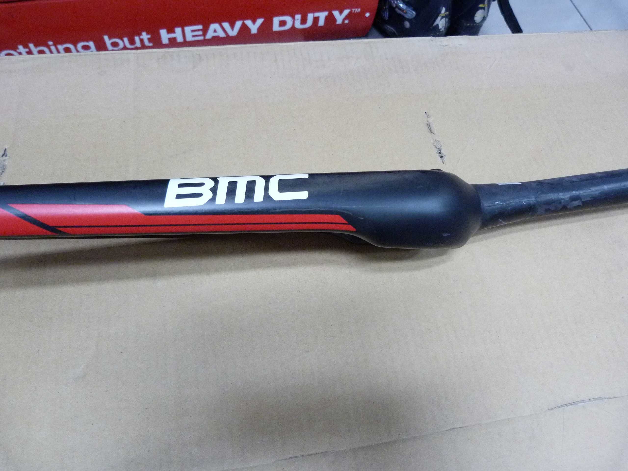 BMC  widelec szosa FULL CARBON  325 gr.