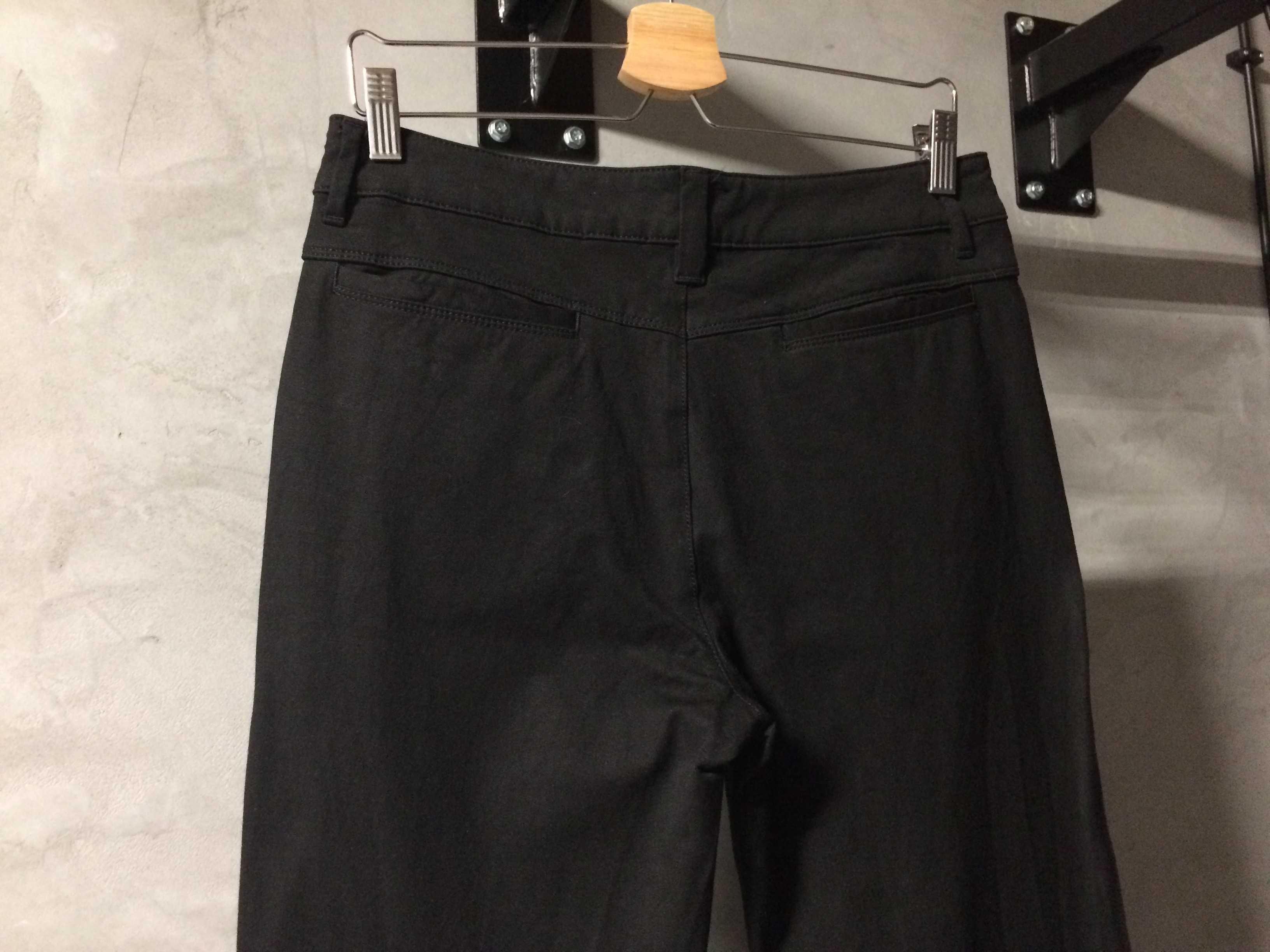 czarne spodnie damskie Massimo Dutti  r.40