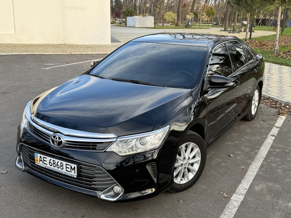 Toyota Camry XV55 офіційна (не фарбована)