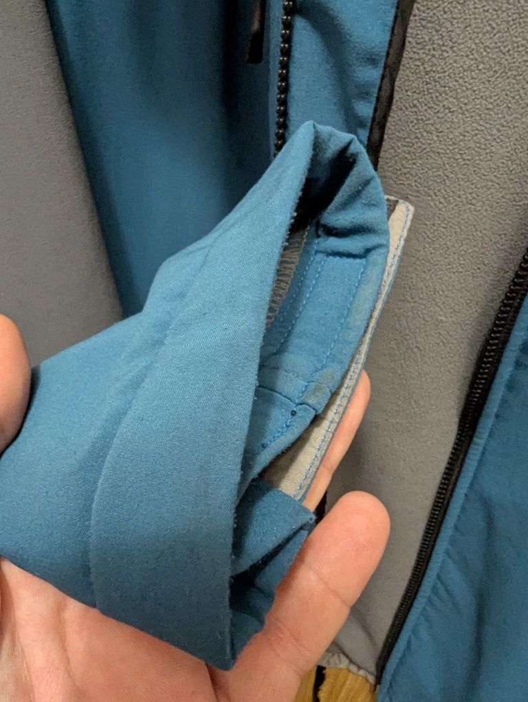 Продам softshell куртку north face