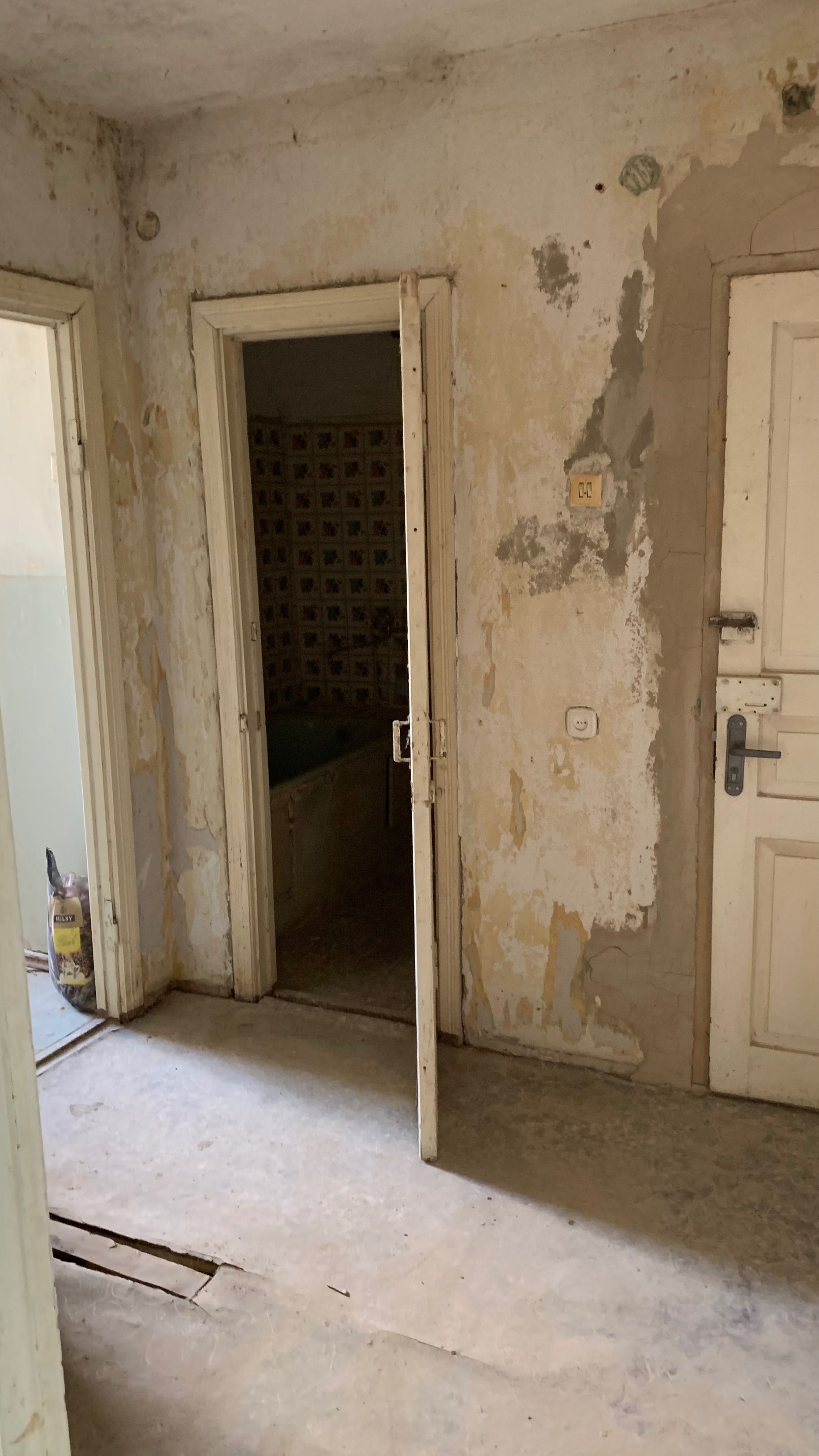 Однокімнатна Квартира в  самому центрі Корця, з видом на замок