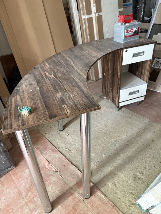 Продам стіл півколо