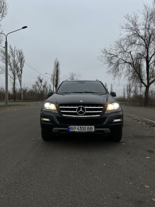 Mercedes-Benz ML 350 CDI Grand Edition (рестайлінг)