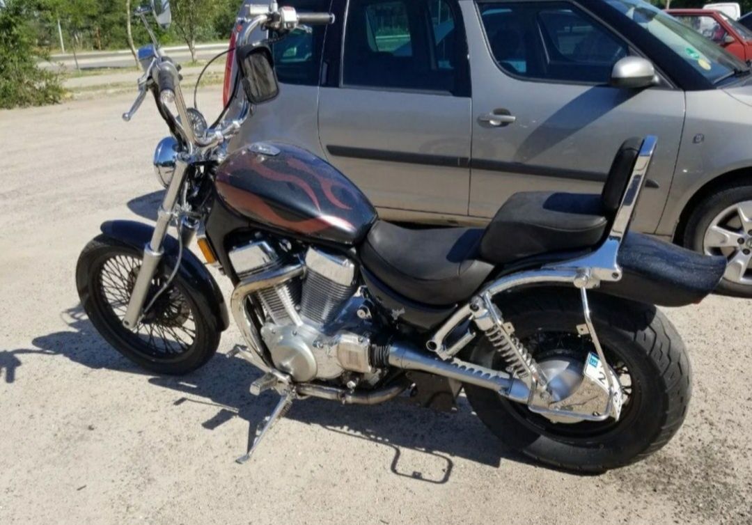 SUZUKI  Intruder 1400vs