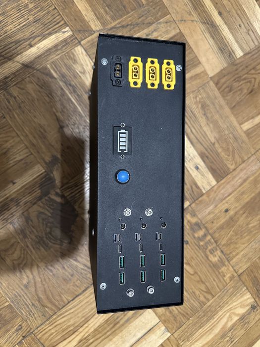 Продам powerbank 12v 60ah(720w) usb-a usb-c (до60a)