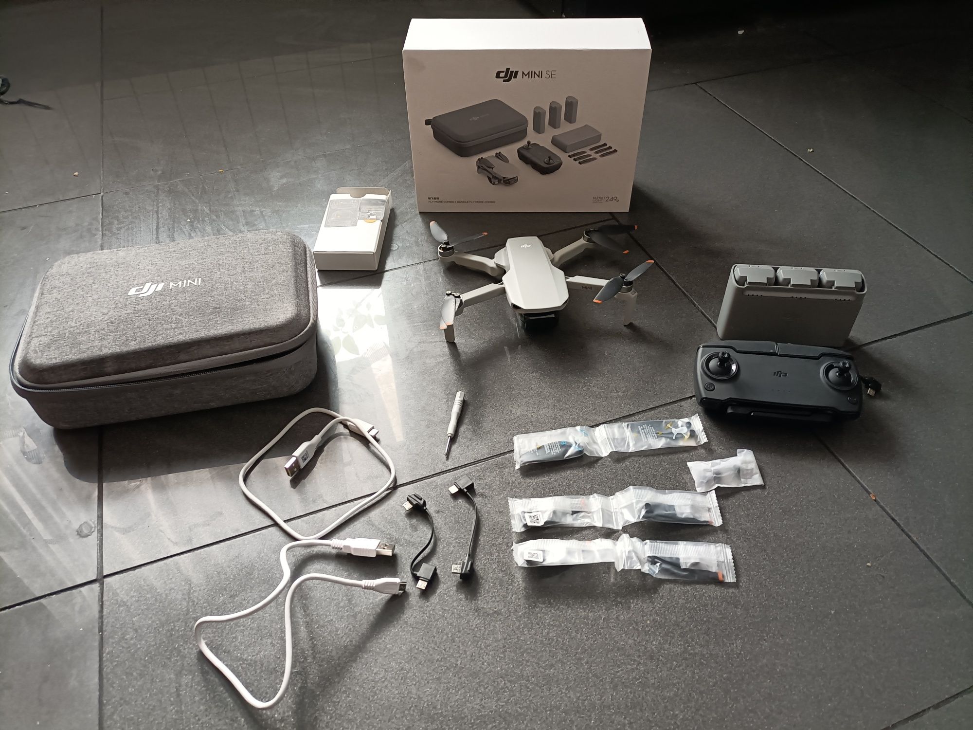 Dron DJI mini SE