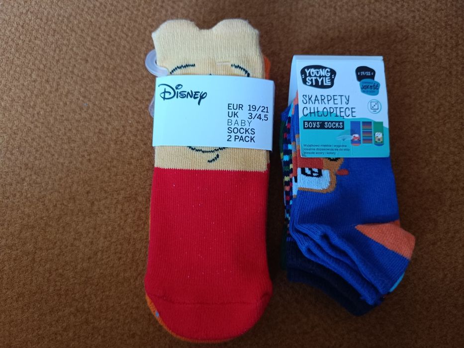 Nowy zestaw skarpetek dzieciecych rozmiar 19-21