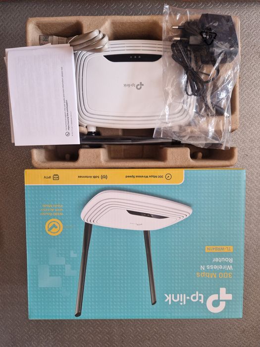 Router Wireless TP-Link N300 TL-WR841 - 3 meses uso