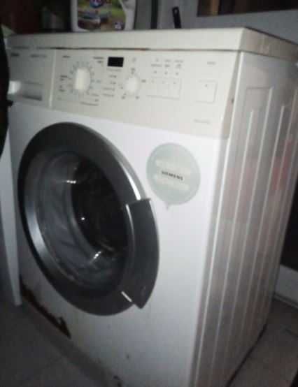 Máquina de Lavar Roupa - Siemens - Tirar peças