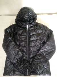 Czarna pikowana wiosenna kurtka H&M rozmiar 170