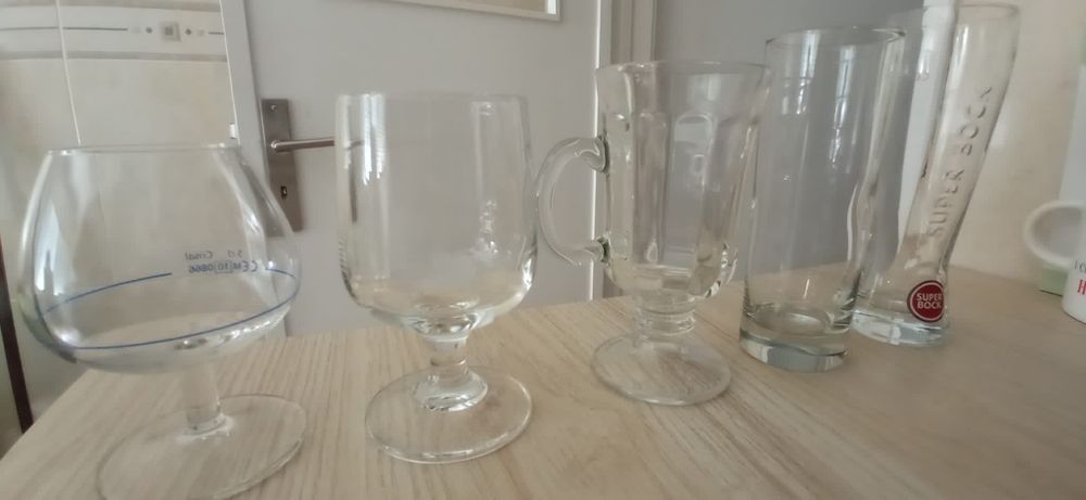 Varios tipos de copos para venda