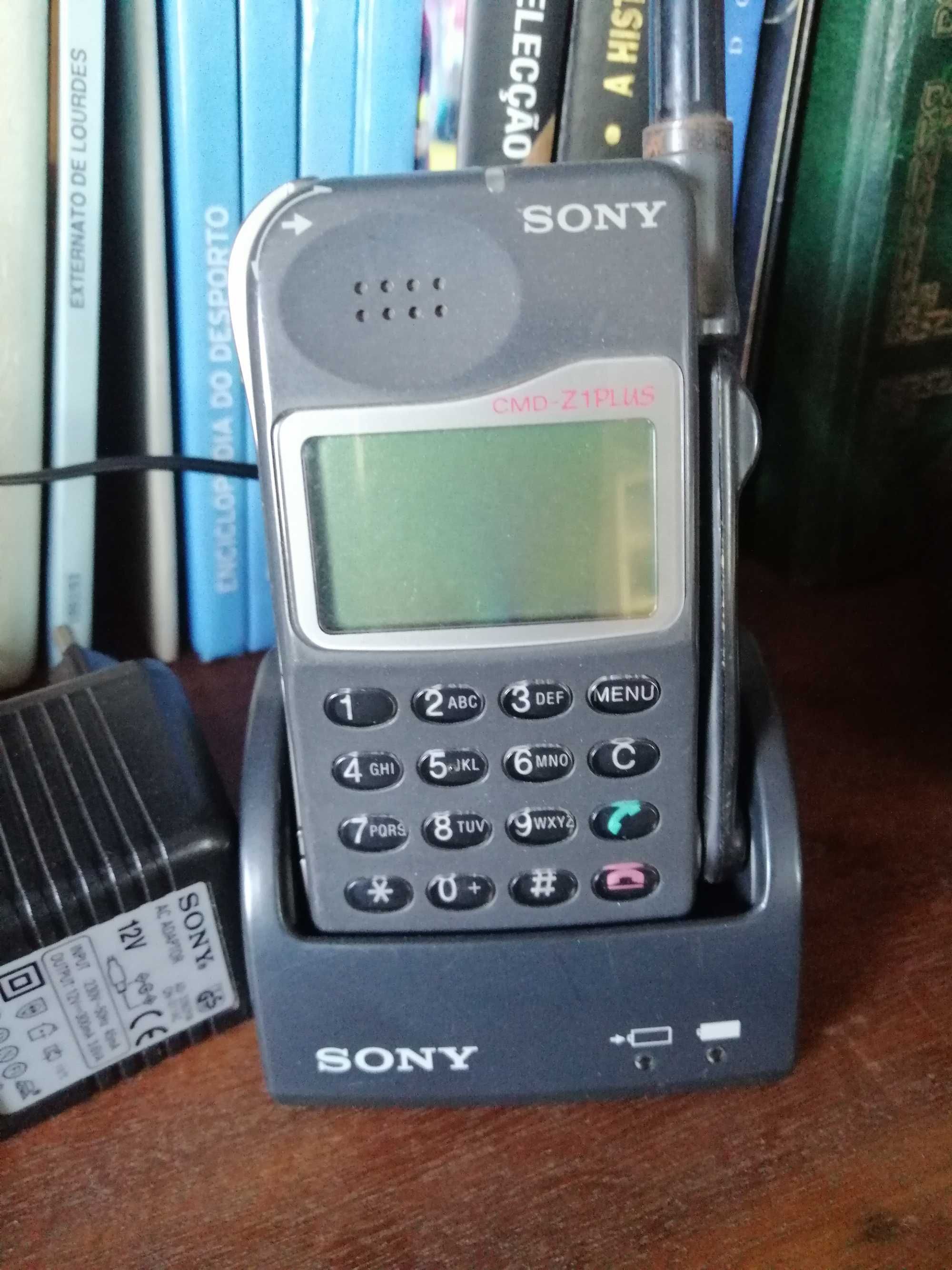 Telemóvel Sony CMD-Z1 Plus