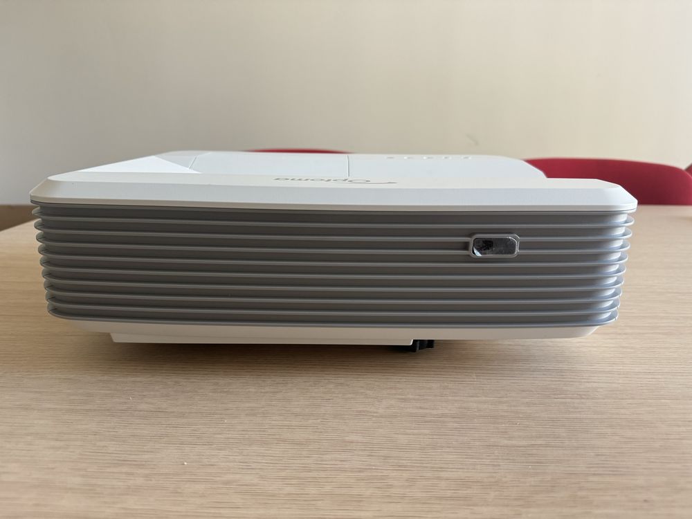 Projektor krótkoogniskowy Optoma W320UST DLP 4000 ANSI głośniki 3D