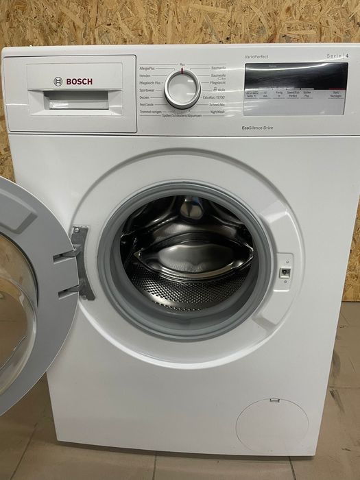 Пральна машина Bosch Serie 4 WAN28120 — майже як нова
