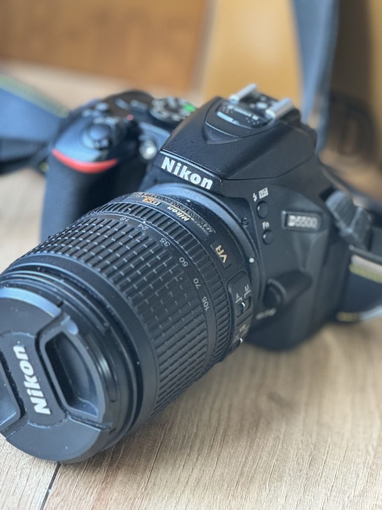 Nikon D5500 + obiektyw 18-105 VR + karta + pokrowiec – stan idealny!