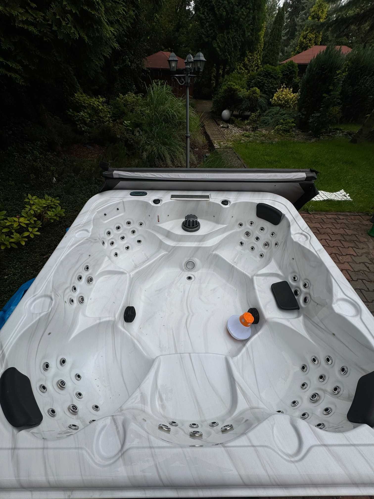 Jacuzzi z hydromasażem WS-299D