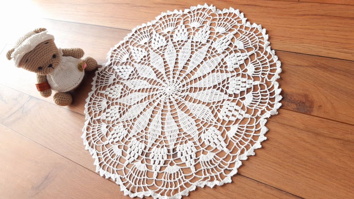 Piękna NOWA Serweta biała średnica 38 cm
