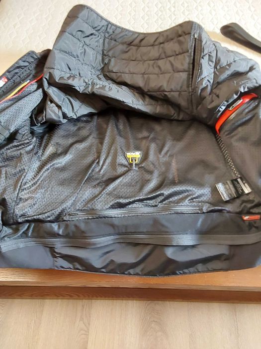 Blusão Alpinestar em pele quase novo compatível com airbag